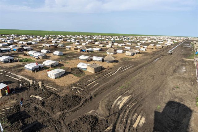 Archivo - Campamento de refugiados eritreos en Sudán