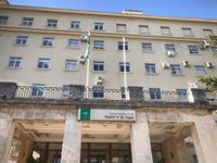 Andalucía baja dos hospitalizados hasta 180 y los pacientes en UCI se mantienen sin cambios en 34