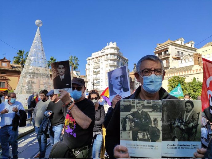 Miles de personas se manifiestan en Sevilla este sábado por el cumplimiento de la Ley de Memoria Histórica