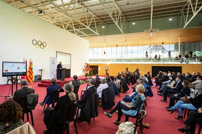 El COE y más de cien alcaldes se reúnen para reforzar la candidatura Pirineos-Barcelona 2030