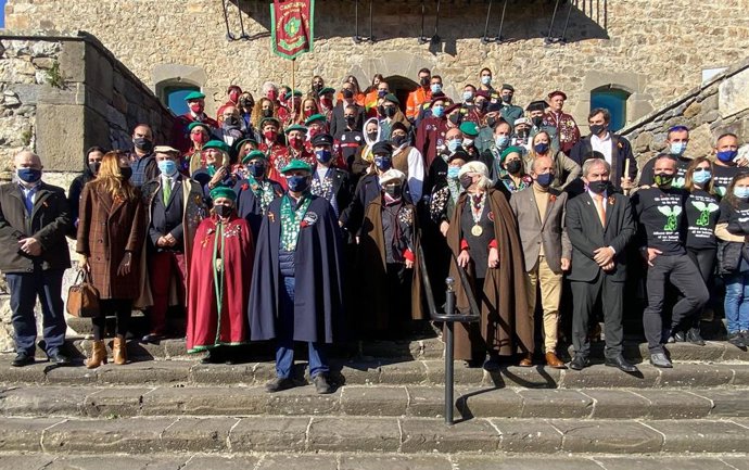 Recepción oficial de la Orujera Mayor 2021, Sandra Ibarra, y a los miembros del Greim de Potes y servicios de emergencias del Gobierno de Cantabria (Orujeros Mayores 2020).