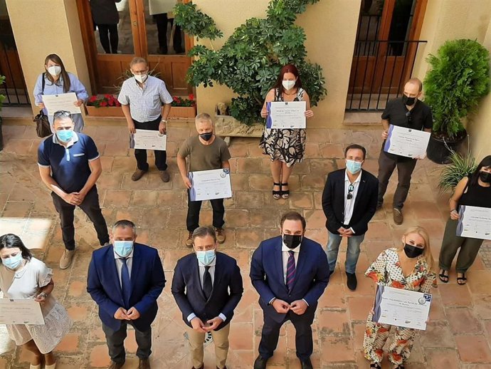 Servicios y empresas adheridas al Sistema Integral de Calidad Turística en Destinos (Sicted), a través de la Mancomunidad de Servicios Turísticos de Sierra Espuña, recibieron sus acreditaciones el pasado verano
