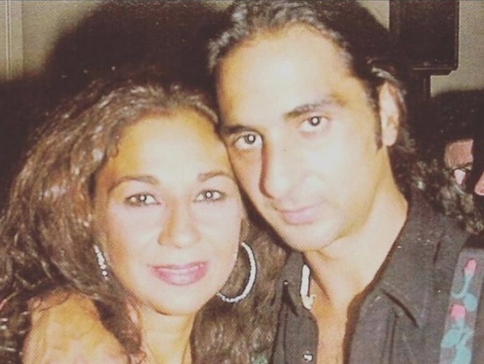 Lolita Flores envía una sentida y emotiva felicitación a su hermano, Antonio.