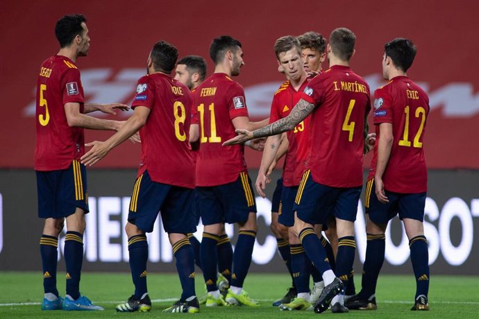 Archivo - Jugadores de la Selección Española en el estadio de la Cartuja
