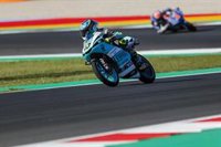Artigas cierra el Mundial de Moto3 con victoria y encabeza el podio español
