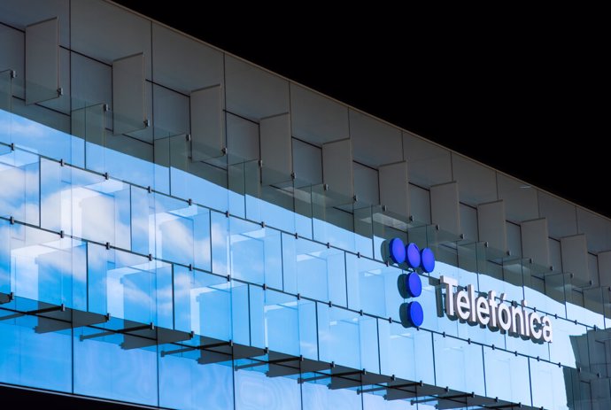 Archivo - Telefónica España crece en ingresos por segundo trimestre consecutivo y factura 9.209 millones en nueve meses