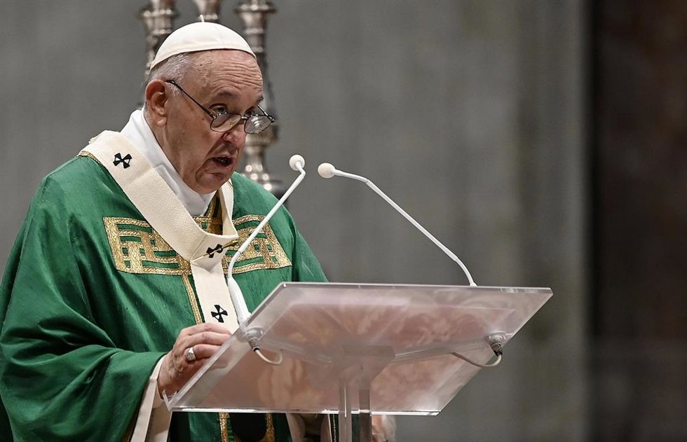 14 November 2021, Vatican, Vatican City: Pope Francis leads a mass at Saint Peter's Basilica held to mark the Roman Catholic Church's World Day of the Poor. Photo: Riccardo Antimiani/ANSA via ZUMA Press/dpa