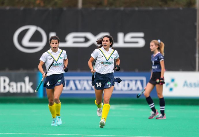 Carmen Cano celebra un gol con el Club de Campo en la final de la Copa de la Reina ante el Junior