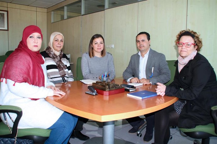 Archivo - Reunión con responsables de la asociación melillense de diabéticos