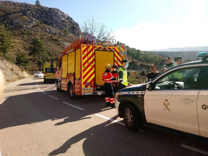 Un motorista resulta herido grave al caer por un barranco en la A-1702, entre Ejulve y Villarluengo (Teruel).