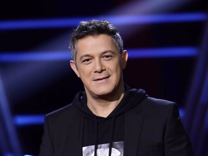 Archivo - El cantante Alejandro Sanz le ofrece una pensión de 15.000 dólares a su exmujer, Raquel Perera y felicita a su hija Manuela por su 19 cumpleaños.