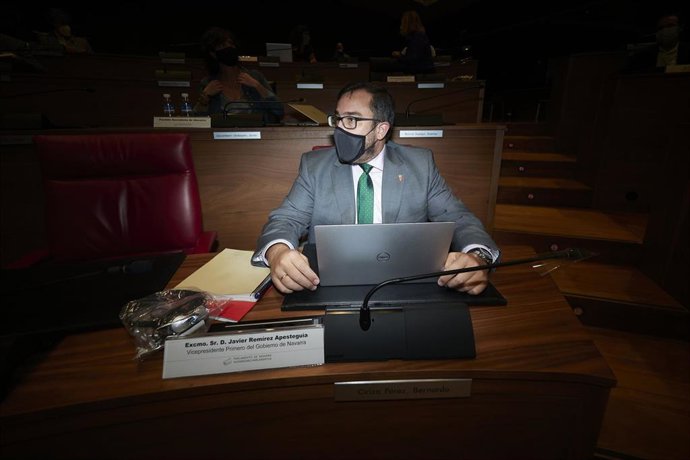 Archivo - El vicepresidente primero del Gobierno de Navarra, Javier Remírez, en el pleno del Parlamento de Navarra del 10 de septiembre de 2020.