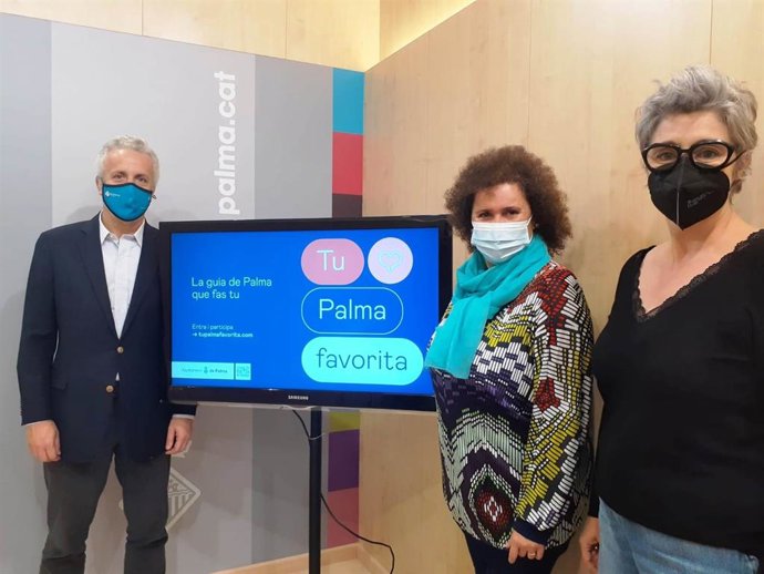 La regidora de Turismo, Sanidad y Consumo, Elena Navarro, en la presentación de la campaña 'La teva Palma favorita'.