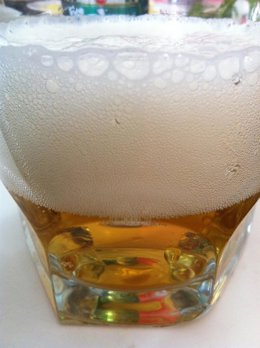 Archivo - Imagen de cerveza.