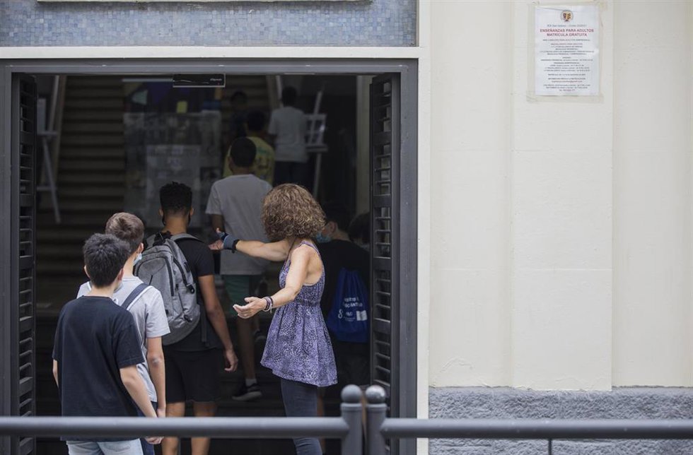 Archivo - Alumnos de un instituto de Sevilla