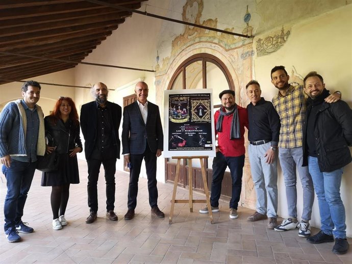 El delegado de Hábitat Urbano, Cultura y Turismo del Ayuntamiento de Sevilla, Antonio Muñoz, ha presentado en el Espacio Santa Clara la nueva edición del Festival de Magia Ciudad de Sevilla.