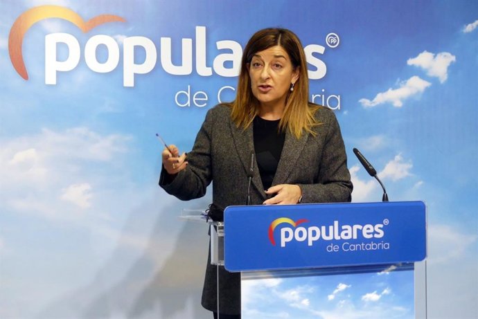 La presidenta del PP de Cantabria, María José Sáenz de Buruaga