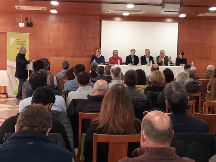 Jarc propone "alargar" la replantación para reducir estoc y subir el precio de la uva