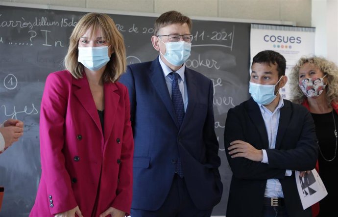 De izquierda a deecha, la ministra de Educación y Formación Profesional, Pilar Alegría, el president de la Generalitat, Ximo Puig, y el conseller de Educación, Vicent Marz.