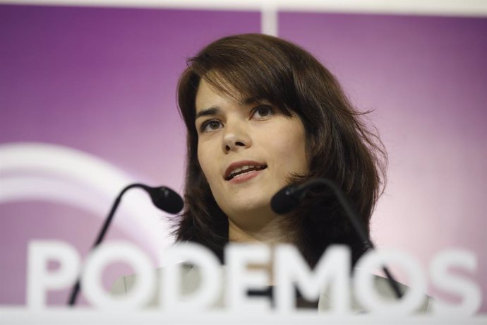 La coportavoz de Podemos, Isa Serra, ofrece una rueda de prensa, a 25 de octubre de 2021, en Madrid, (España).