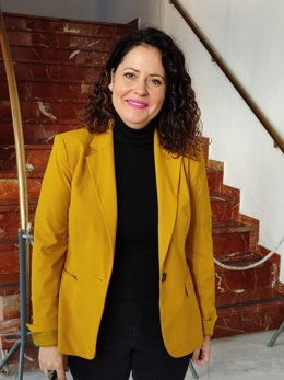 La delegada de Servicios Sociales y Salud Pública del Ayuntamiento de Alcalá de Guadaíra, Virginia Gil, ha presentado el Día de la Infancia cuyas actividades se centrarán en el derecho a la salud de los menores.