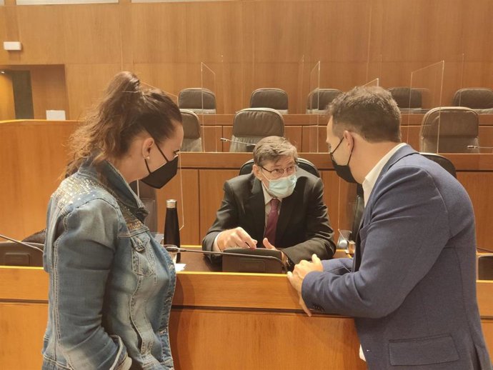 Los tres diputados del PAR en las Cortes de Aragón, Esther Peirat, Arturo Aliaga y Jesús Guerrero.