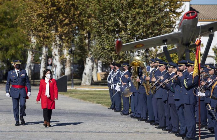 Margarita Robles durante  el acto central de conmemoración del centenario de la creación de la Base Aérea de Tablada