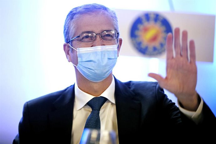 El gobernador del Banco de España, Pablo Hernández de Cos, en una conferencia en el Casino de Madrid este lunes.