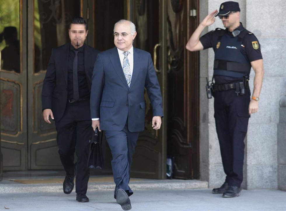 Archivo - El magistrado del TS Pablo Llarena sale del Tribunal Supremo tras haber acordado, al notificarse la sentencia del procés emitir una nueva orden europea e internacional de detención y entrega del ex presidente de la Generalitat de Cataluña Ca