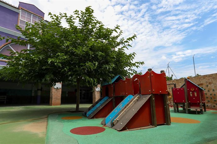 Archivo - Patio del Centro de Educación Infantil La Gacela, en Valencia