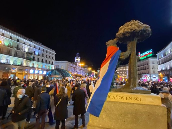 Concentración de cubanos en Madrid en apoyo a las marcha del 15N en Cuba.