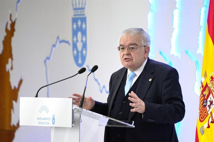 Archivo - El presidente del Tribunal Constitucional, Juan José González Rivas, interviene en unas jornadas en el Parlamento de Galicia, a 12 de abril de 2021, en Santiago de Compostela, A Coruña, Galicia, (España). 