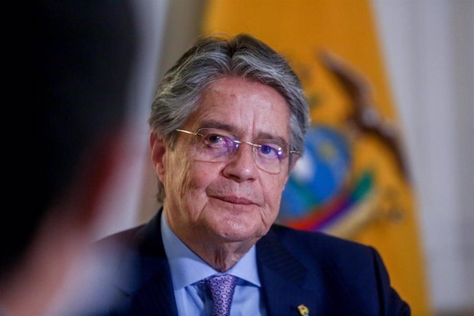 El residente de Ecuador, Guillermo Lasso, durante una entrevista para Europa Press, en el Hotel Ritz, a 5 de noviembre de 2021, en Madrid, (España).