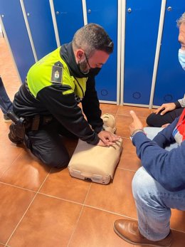 Formación en RCP a la plantilla de la Policía Local de Medina.