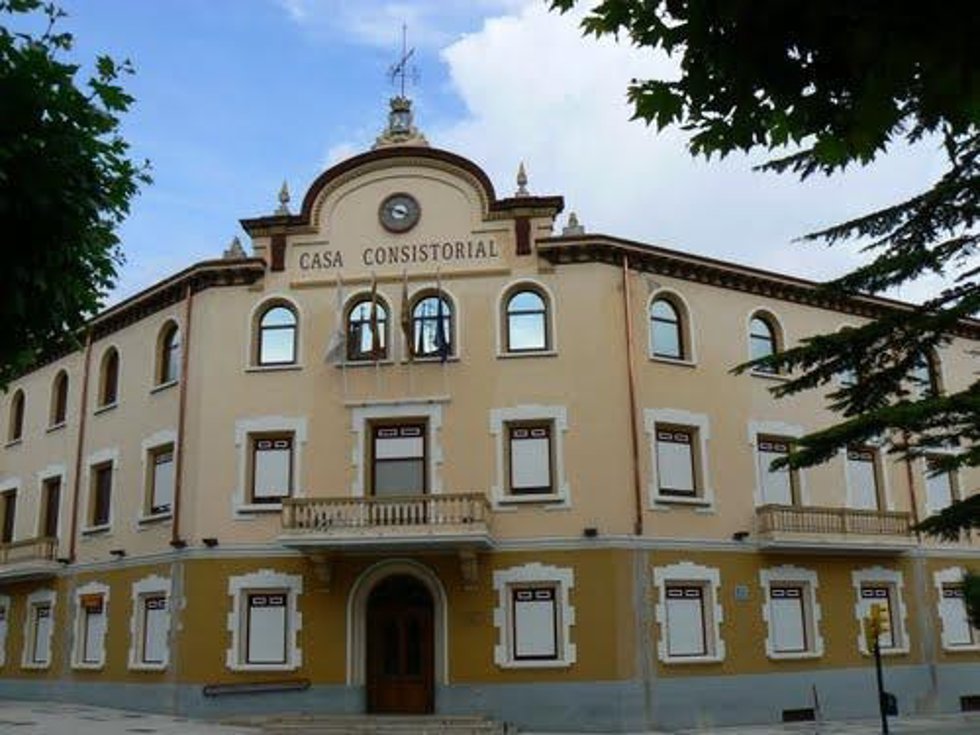 Archivo - Fachada del Ayuntamiento de Ejea.