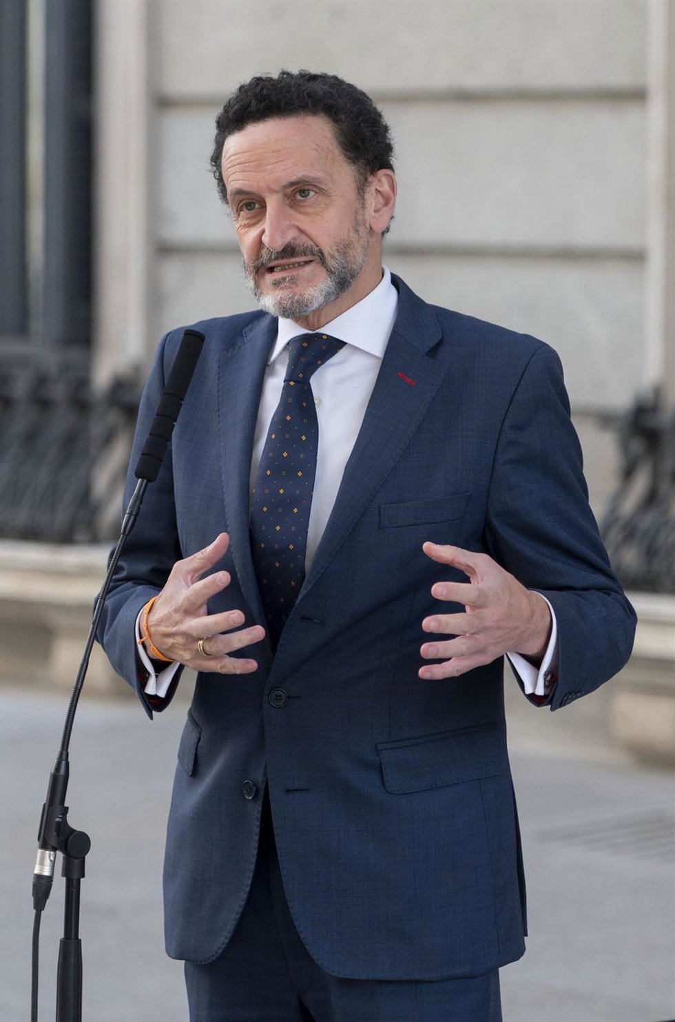 El vicesecretario general de Ciudadanos (Cs), Edmundo Bal, responde a los medios en el Congreso