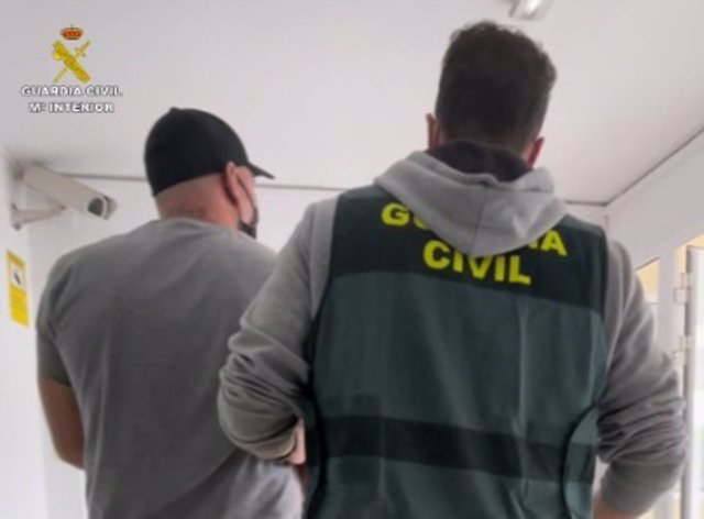 La Guardia Civil detiene en Benidorm a un hombre que estuvo a punto de causar la muerte de otro tras una discusión