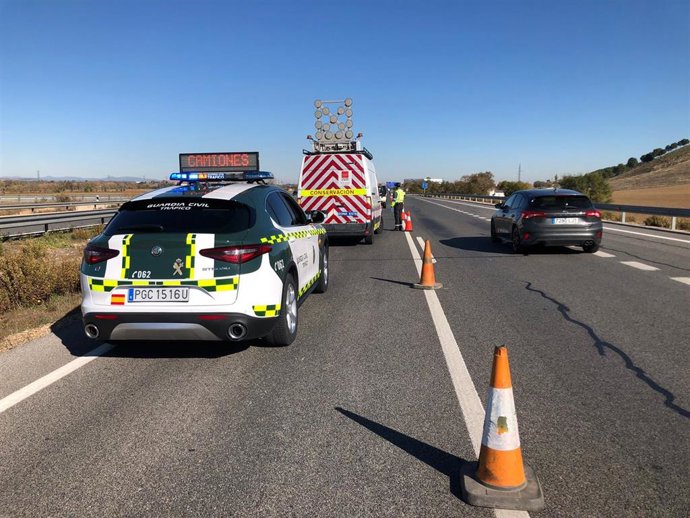 Muere un hombre atropellado en la M-203 por un conductor que ha dado a la fuga