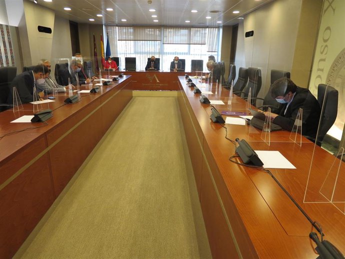 Los miembros de la Junta de Portavoces de la Asamblea Regional se reúnen para establecer el calendario parlamentario de la próxima semana