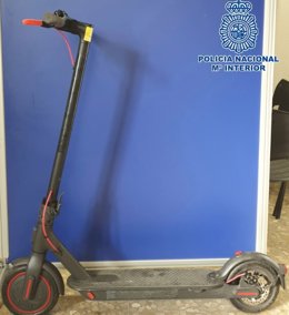 Patinete con el que huía un ladrón