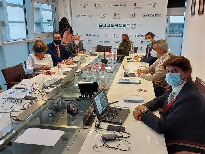 Reunión de la comisión mixta de seguimiento del convenio de colaboración CDTI-Sodercan para el fomento de la innovación y el desarrollo tecnológico.