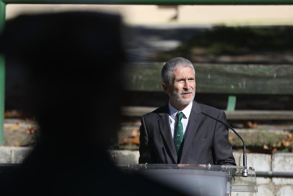 El ministro del Interior, Fernando Grande-Marlaska, interviene en el acto de entrega de las primeras menciones de honor del mérito canino de la Guardia Civil