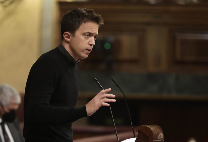 El líder de Más País, Íñigo Errejón, interviene en una sesión plenaria en el Congreso de los Diputados, a 10 de noviembre de 2021, en Madrid, (España). 
