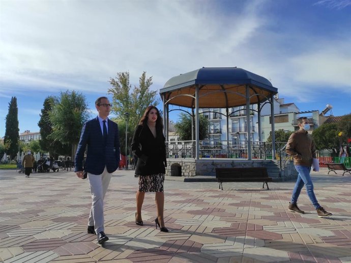 Purificación Joyera y Santiago Cabello visitan las zonas de Pozoblanco afectadas por la DANA.