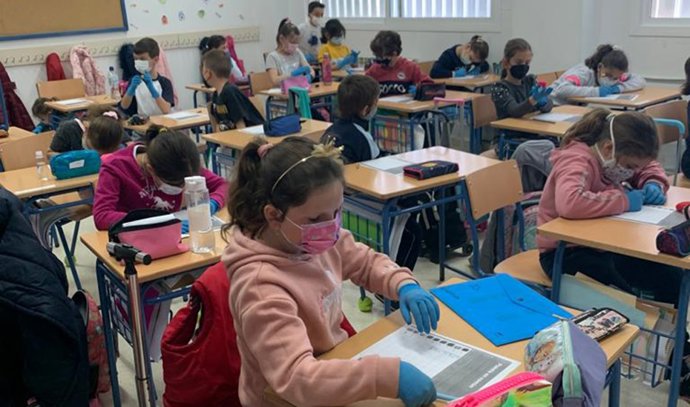 Niños participantes en el Proyecto STEAM.