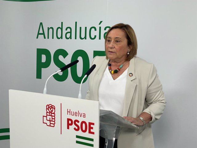 Archivo - La coordinadora de la Comisión Gestora del PSOE de Huelva y diputada nacional, María Luisa Faneca.