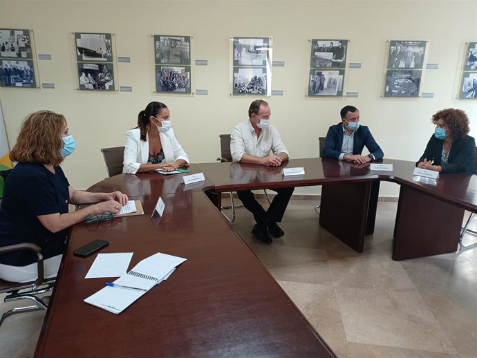 Archivo - Presentación en Huelva del I Foro de Ecoturismo de Andalucía el pasado mes de septiembre.