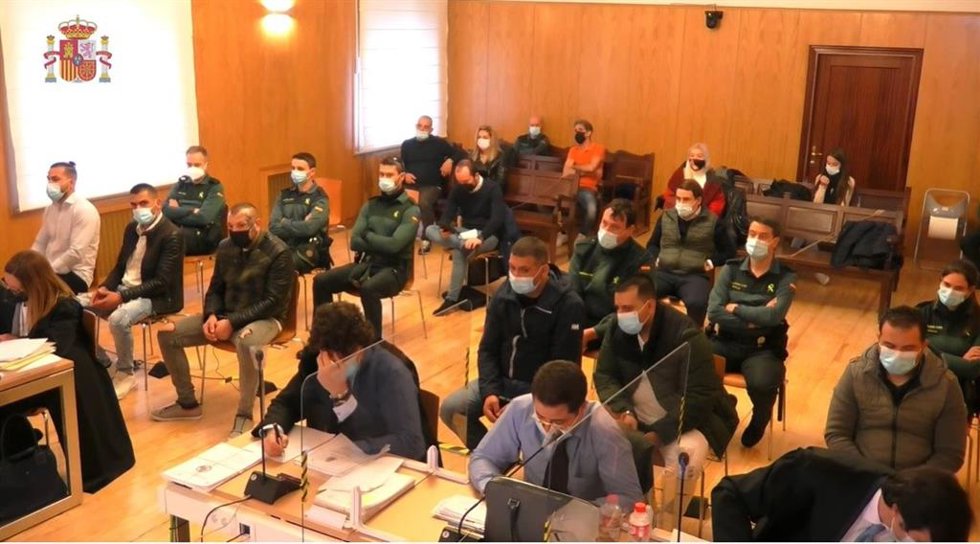AMP.- Las acusaciones mantienen sus peticiones por asesinato u homicidio para los seis del juicio de La Circular