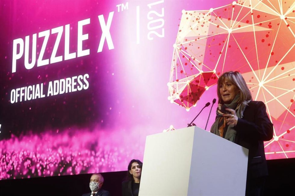 La alcaldesa de L'Hospitalet de Llobregat  (Barcelona) durante el acto de inauguración de Puzzle X.