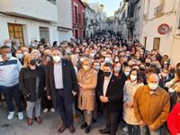 Concentración de apoyo al alcalde de Navas de San Juan (Jaén), que pide respeto para las familias de los detenidos